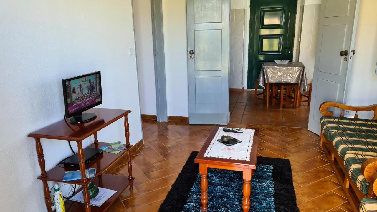 Moradias Estacao Radio Naval , Moradia Vila Do Porto Lajes das Flores Εξωτερικό φωτογραφία